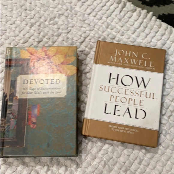 Other - Set of 2 small books like new!